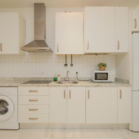 Lovely Apt In The City Center - 15M Walk Giralda Siviglia Esterno foto