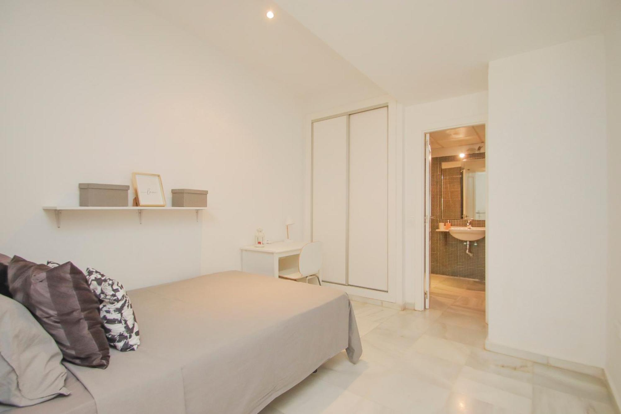 Lovely Apt In The City Center - 15M Walk Giralda Siviglia Esterno foto
