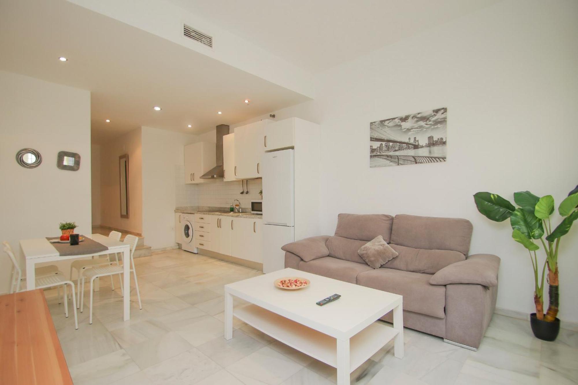 Lovely Apt In The City Center - 15M Walk Giralda Siviglia Esterno foto