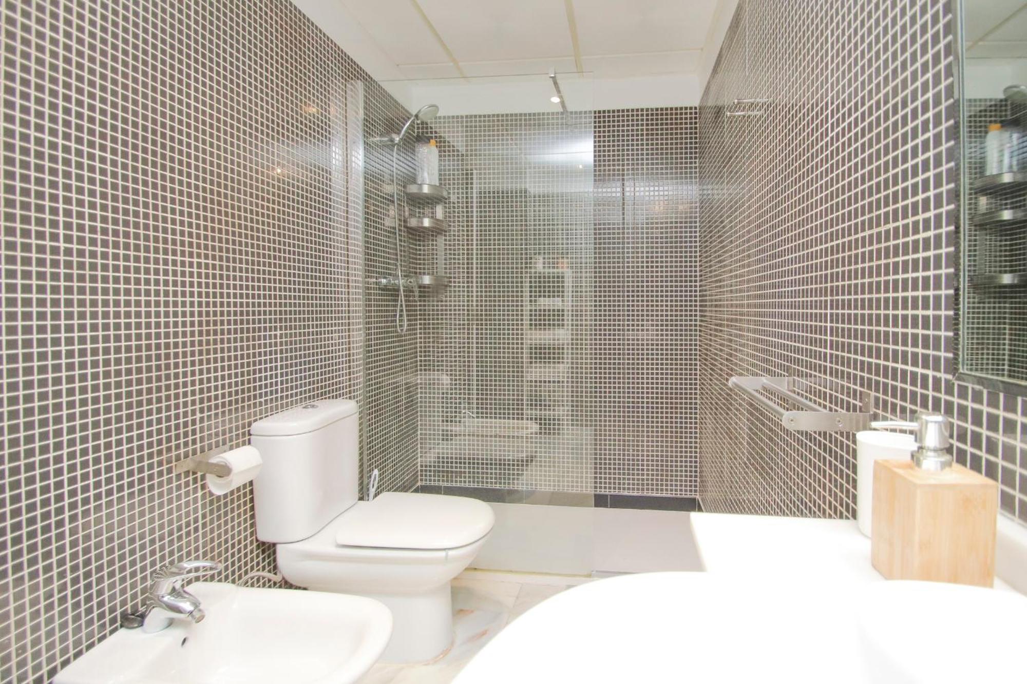 Lovely Apt In The City Center - 15M Walk Giralda Siviglia Esterno foto